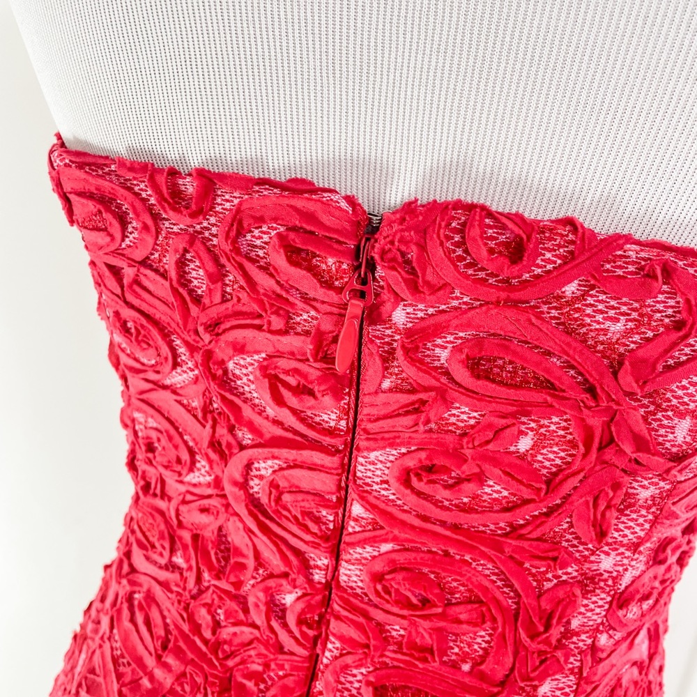 ❌ sold - BCBG MaxAzria rosette cocktail dress - Picture 4 of 6